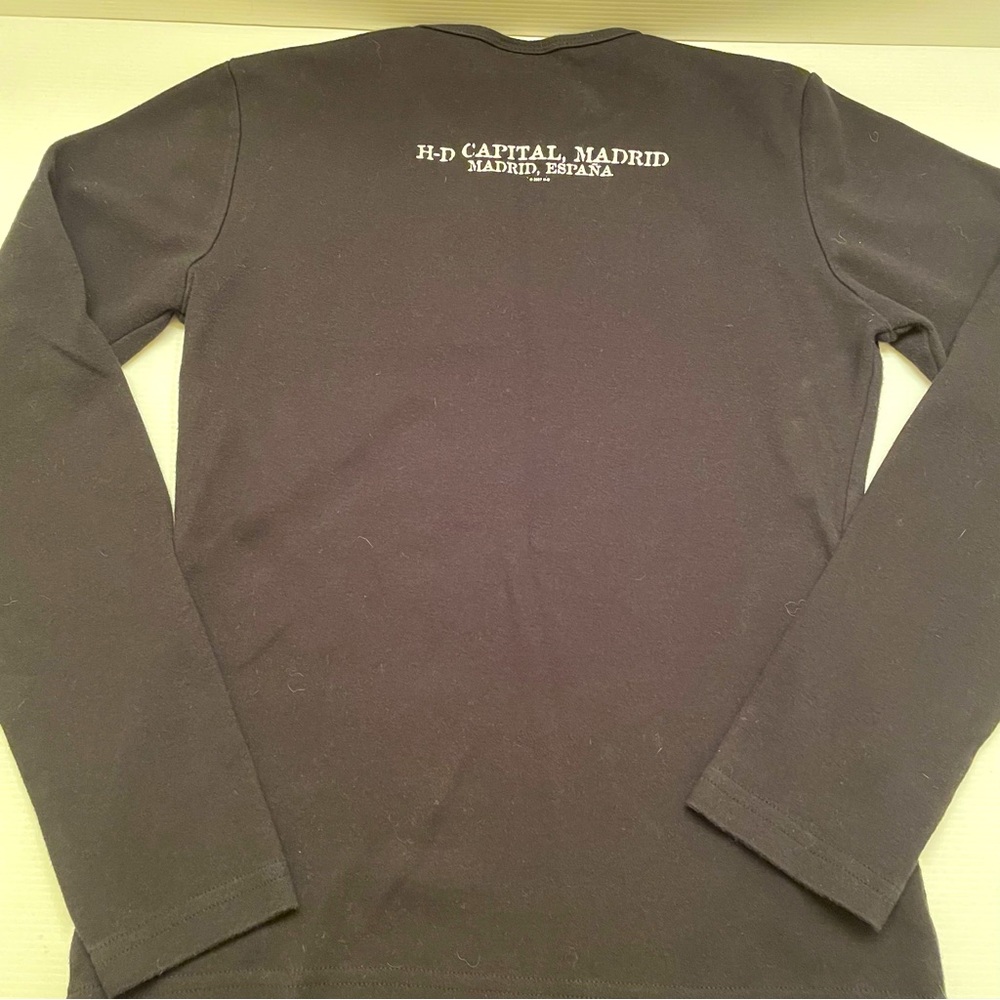 Harley-Davidson Long sleeve T-shirt with Gold studded Logo from Madrid, Spain - Picture 3 of 8